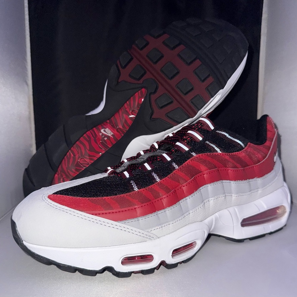 Nike Air Max 95 Morehouse Yardrunners Dark Team Red II7276-001 sz 13 Men's